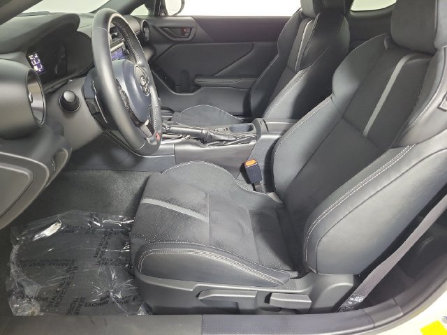 Used 2025 Toyota GR86 Premium RWD image 16