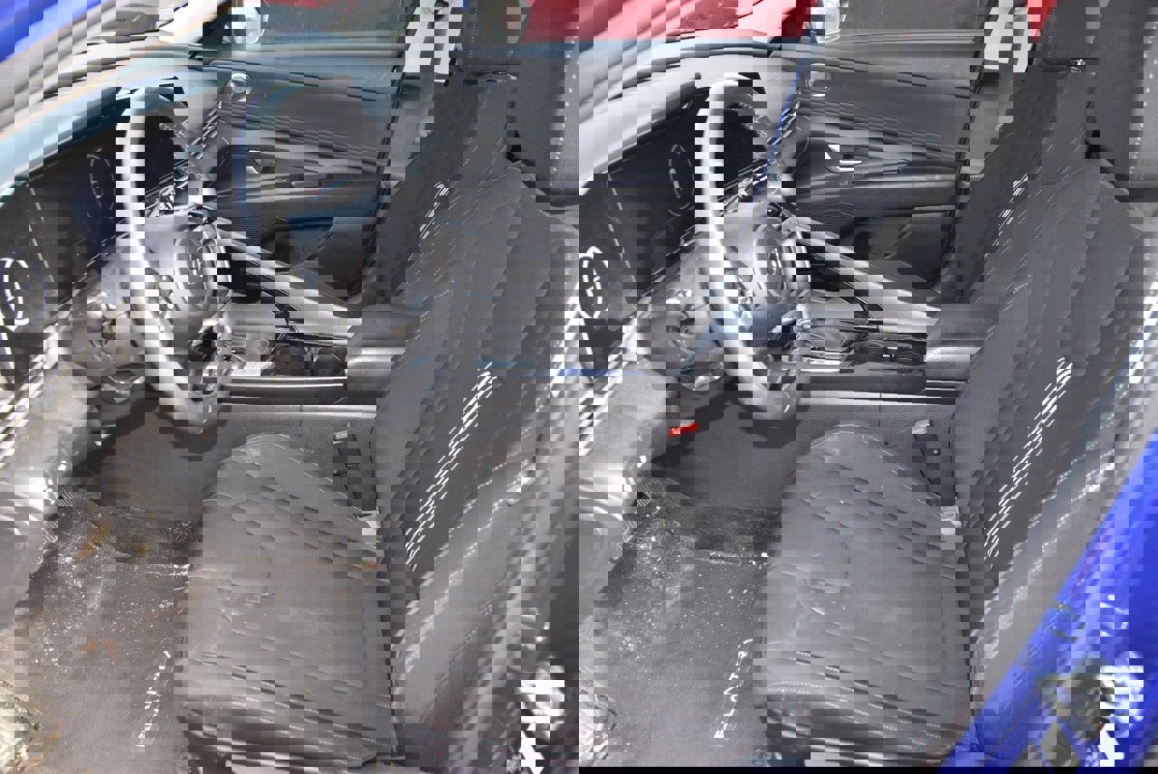 Used 2023 Hyundai Elantra SEL w/ Convenience Package image 10