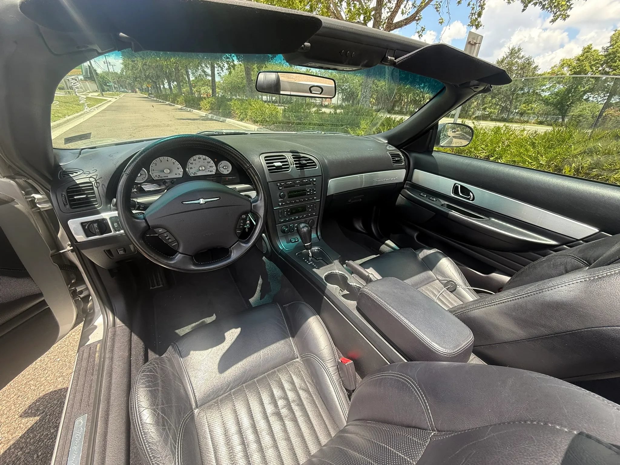 Used 2004 Ford Thunderbird RWD image 11