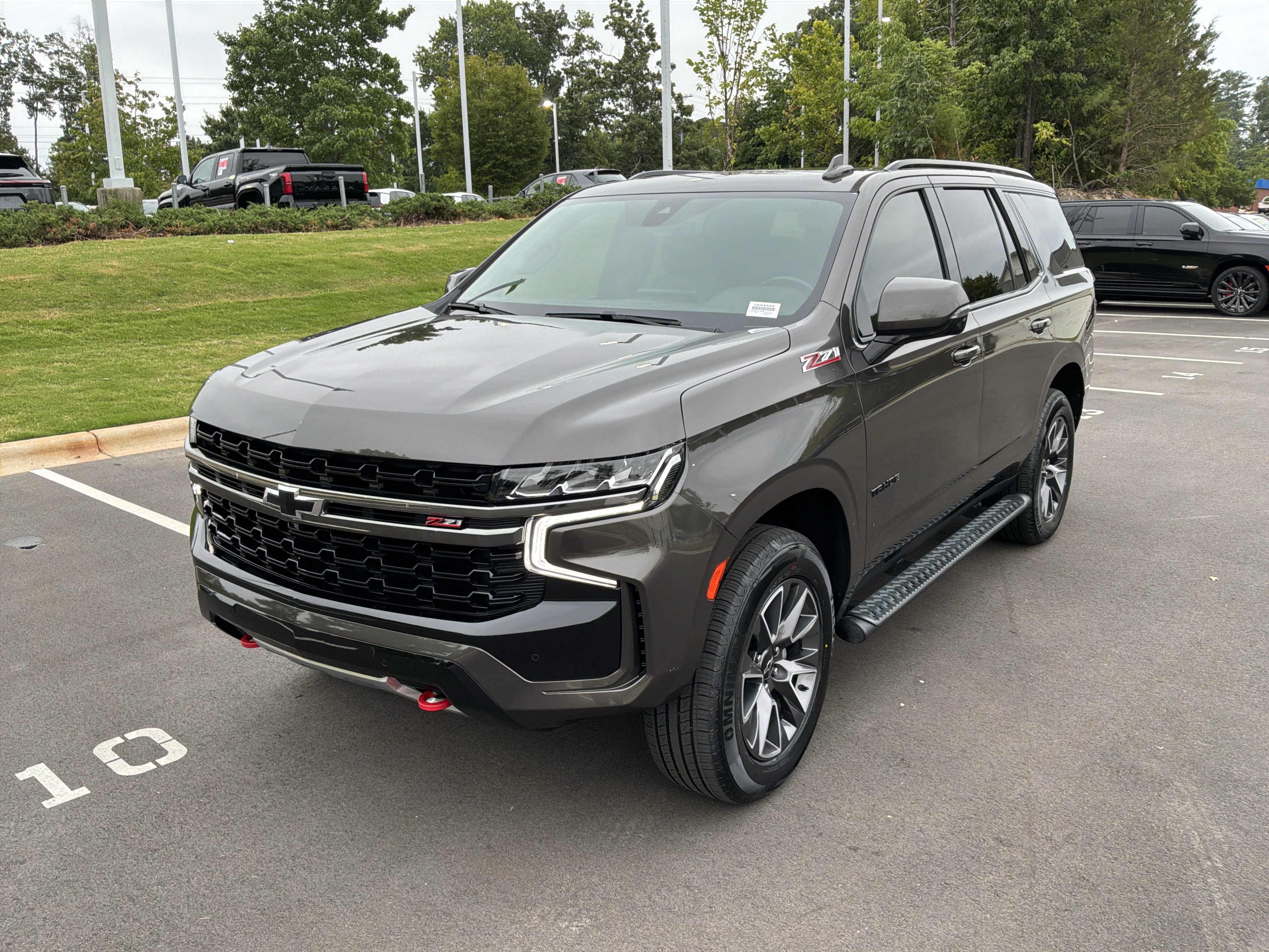 Used 2021 Chevrolet Tahoe Z71 w/ Z71 Signature Package AWD/4WD image 5