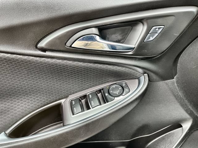 Used 2016 Chevrolet Malibu LT FWD image 16