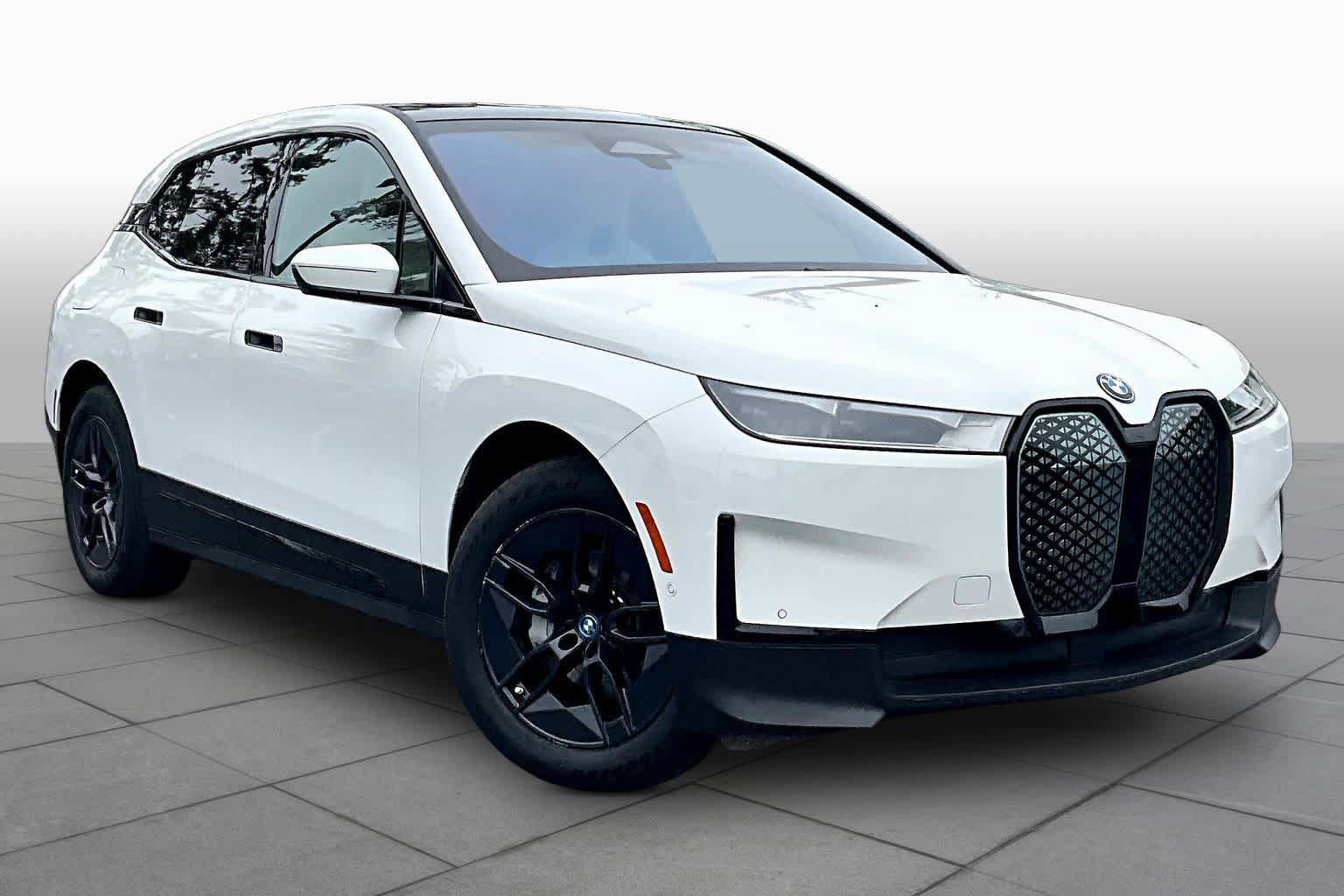 Certified 2023 BMW iX xDrive50 image 2