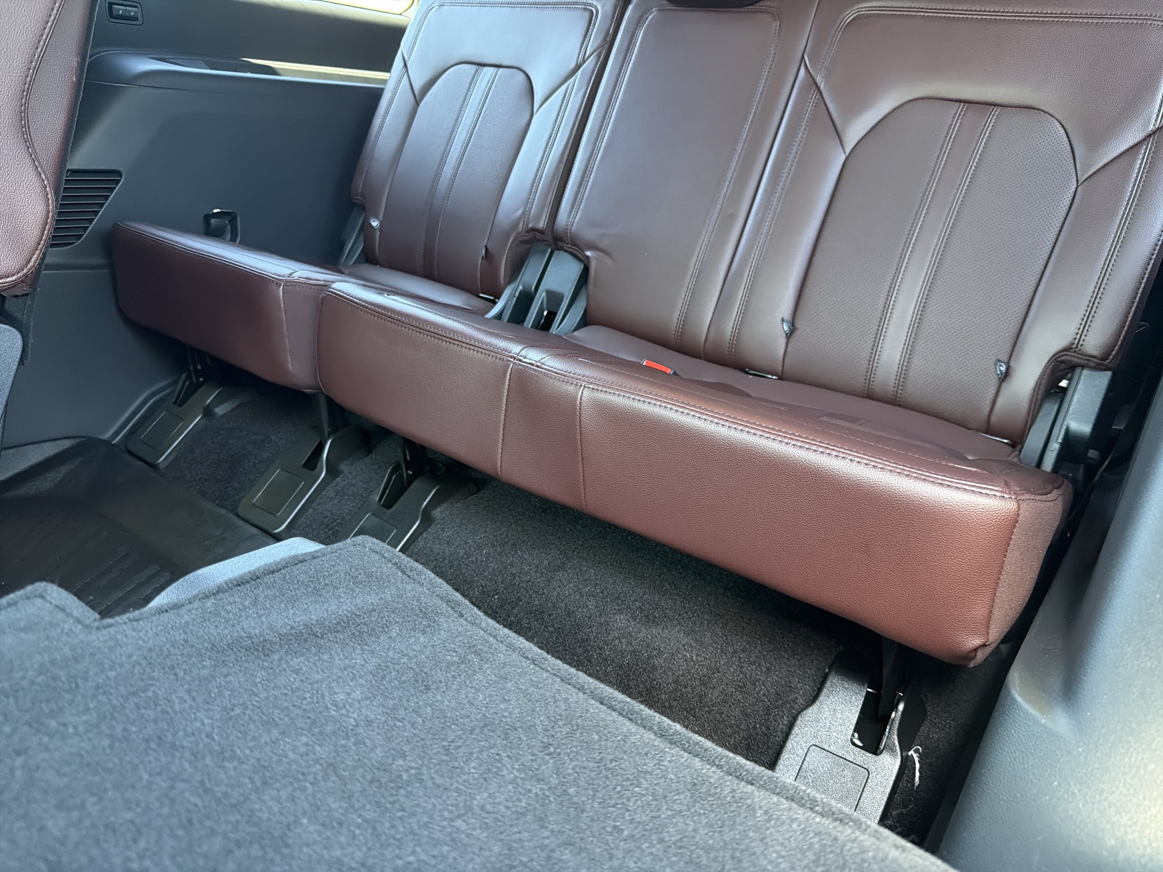 Used 2022 Ford Expedition Limited RWD image 29