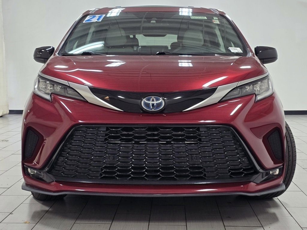 Certified 2021 Toyota Sienna XSE image 12