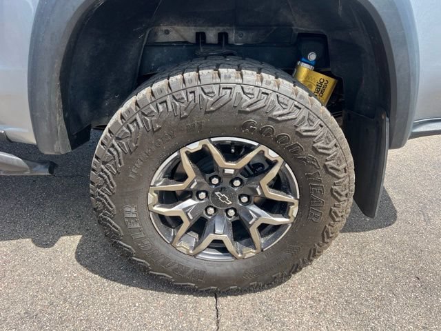 Used 2024 Chevrolet Colorado ZR2 w/ ZR2 Convenience Package III AWD/4WD image 11