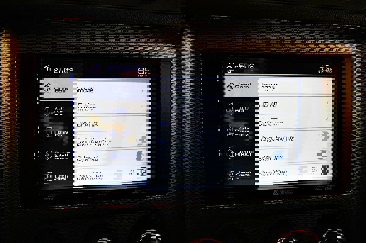 Used 2012 Dodge Challenger R/T image 28