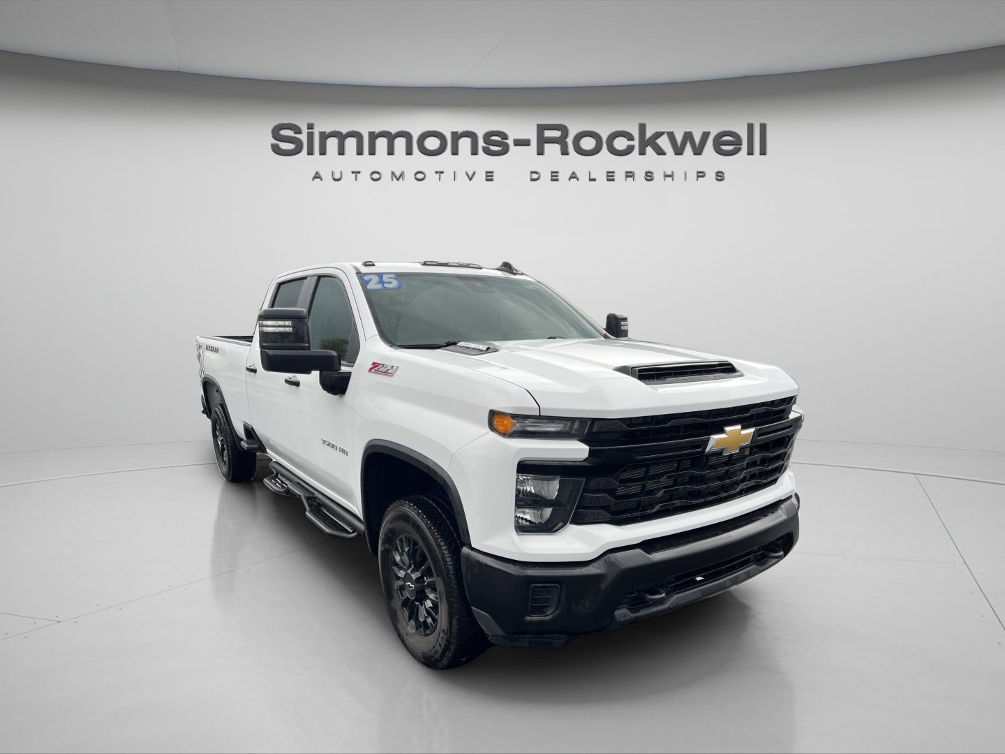 Used 2025 Chevrolet Silverado 3500 W/T AWD/4WD image 4