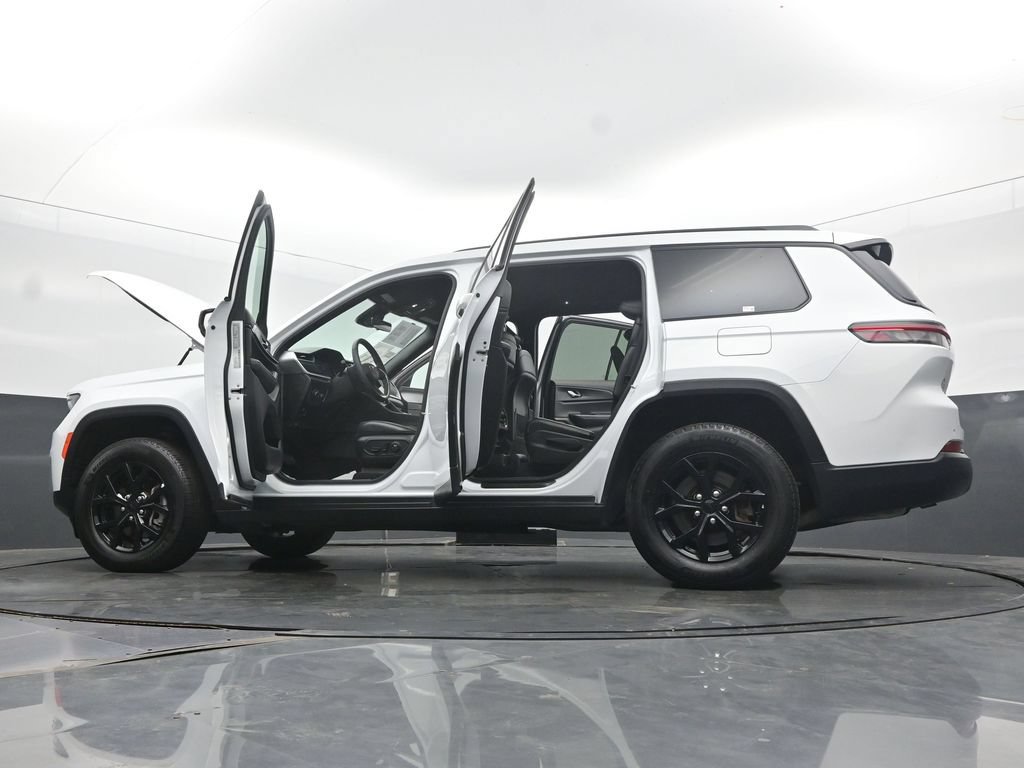 Used 2025 Jeep Grand Cherokee L Laredo AWD/4WD image 63