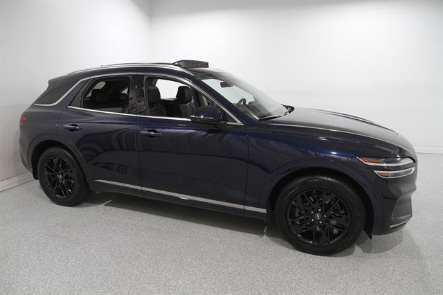 Certified 2022 Genesis GV70 2.5T w/ Select Package AWD/4WD image 1