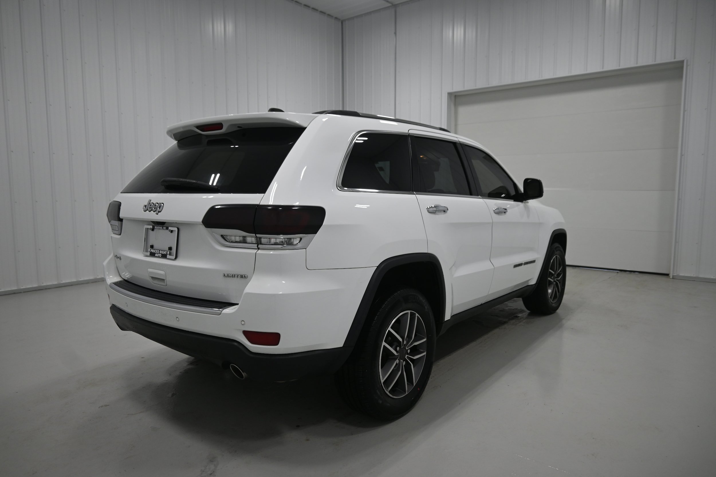 Used 2021 Jeep Grand Cherokee Limited AWD/4WD image 28