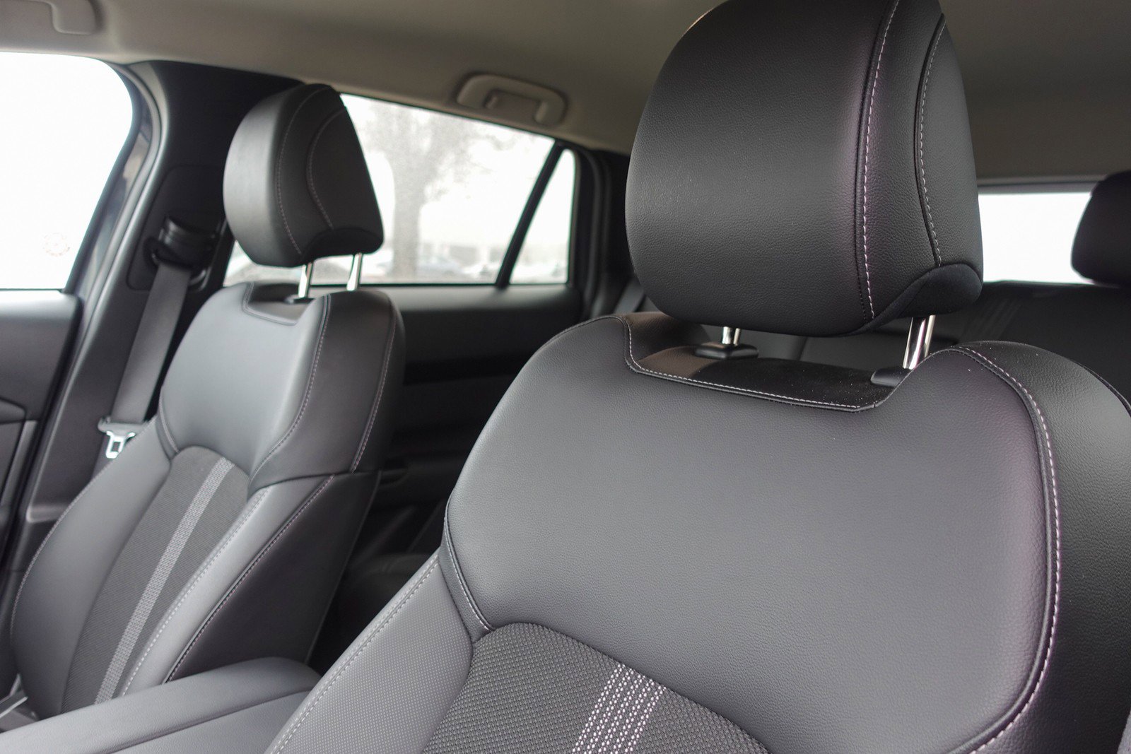 Certified 2025 MAZDA CX-50 2.5 Hybrid w/ Preferred Pkg image 10