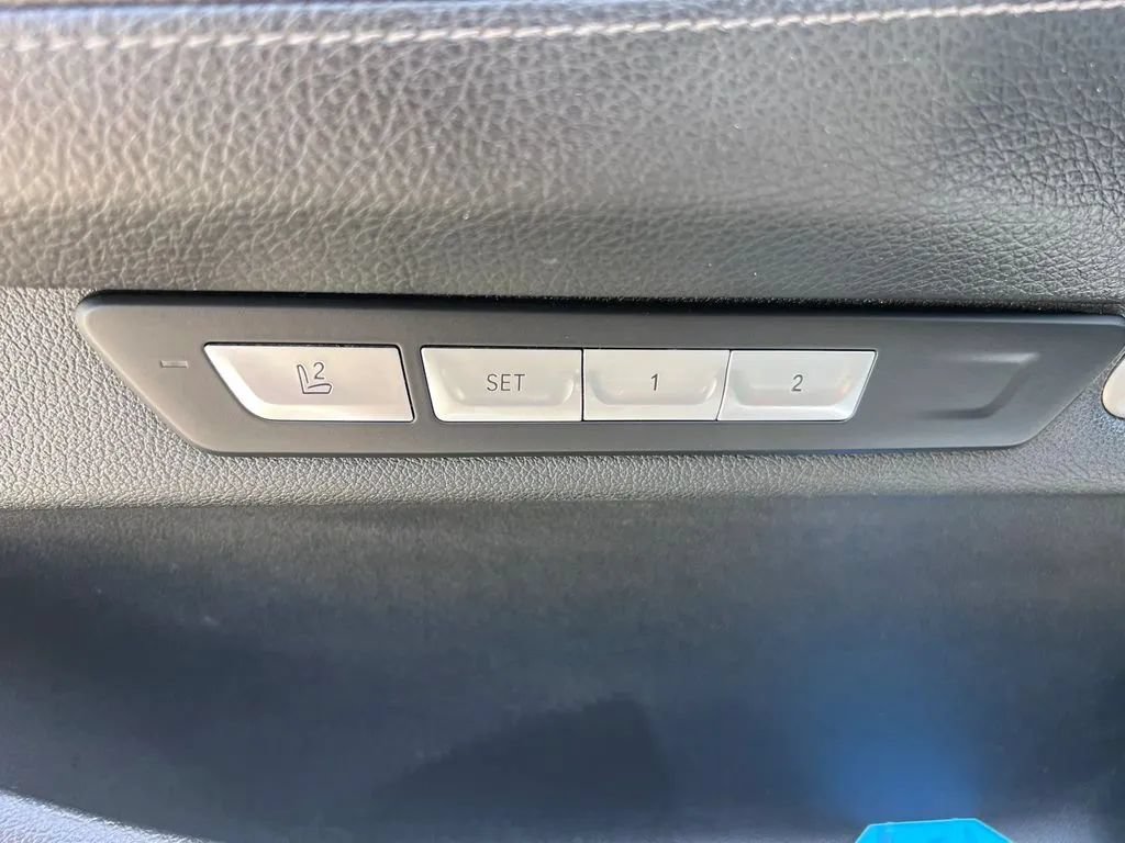 Used 2018 BMW 740i RWD image 24