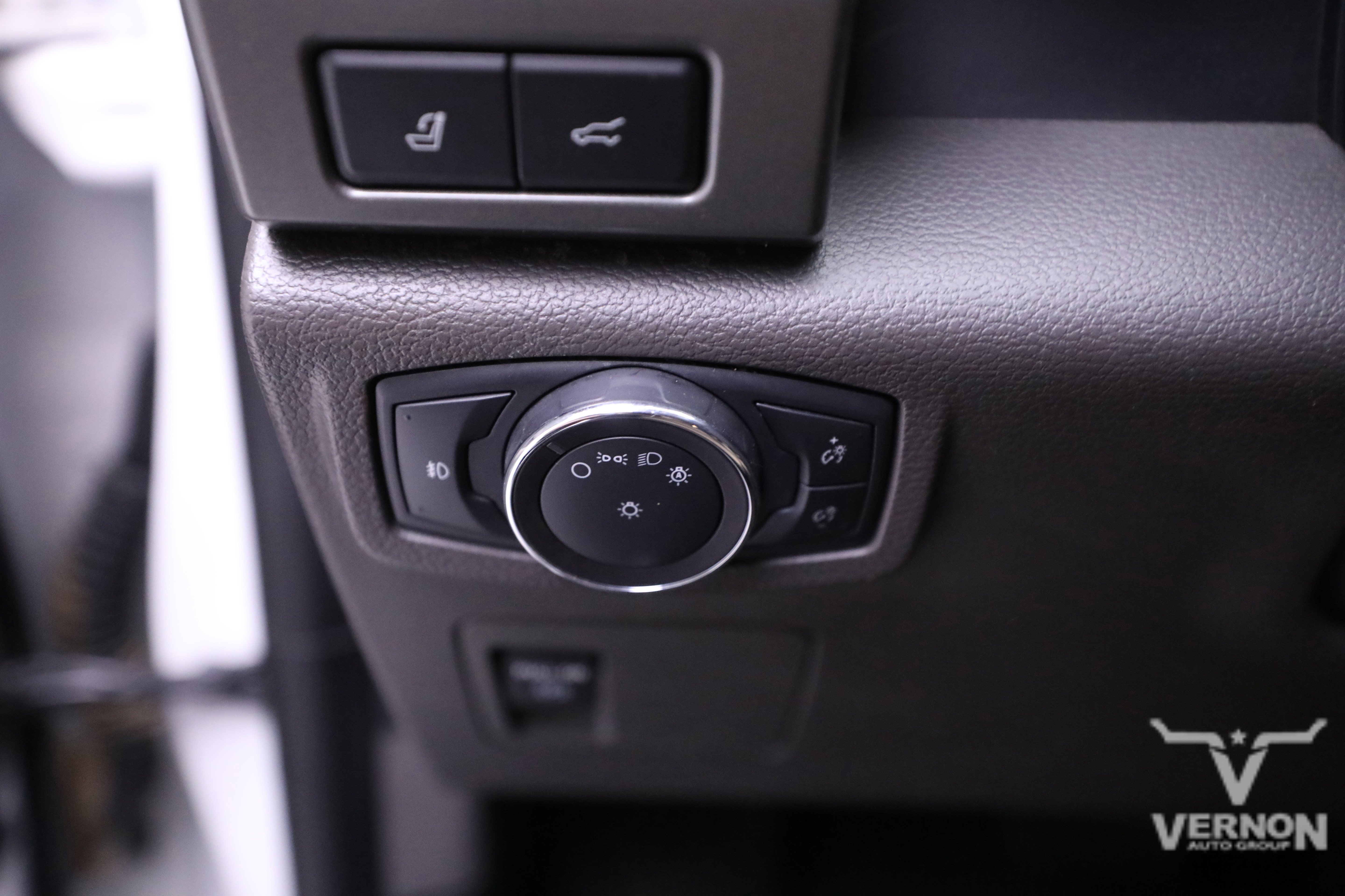 Used 2020 Ford Expedition XLT w/ Equipment Group 202A image 16