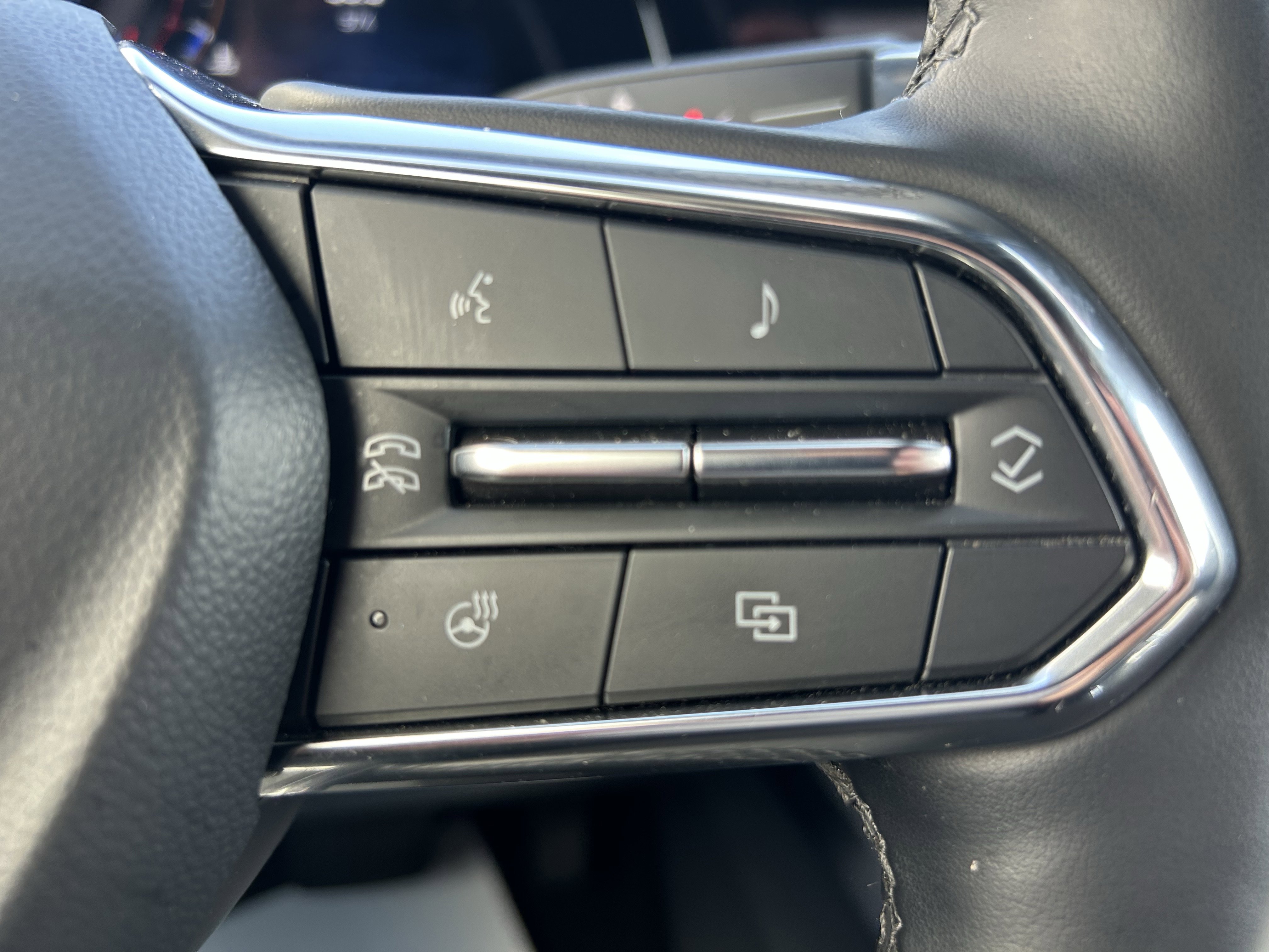 Used 2025 Chevrolet Equinox LT w/ Convenience Package II AWD/4WD image 23