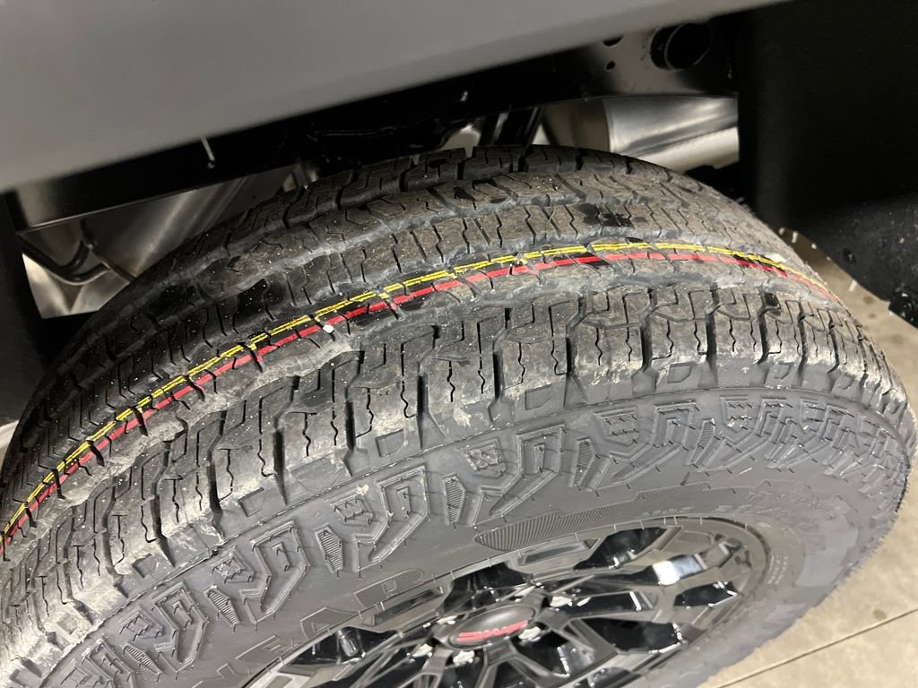 New 2026 GMC Canyon Elevation w/ Convenience Package image 10