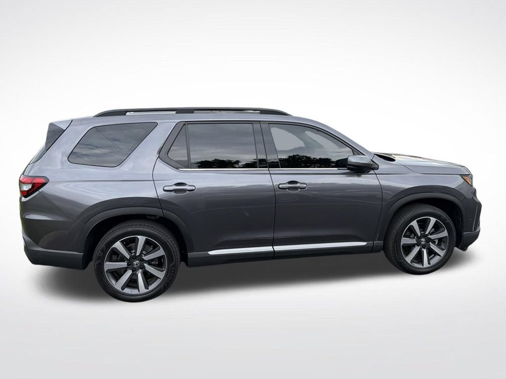 Certified 2025 Honda Pilot Elite image 8