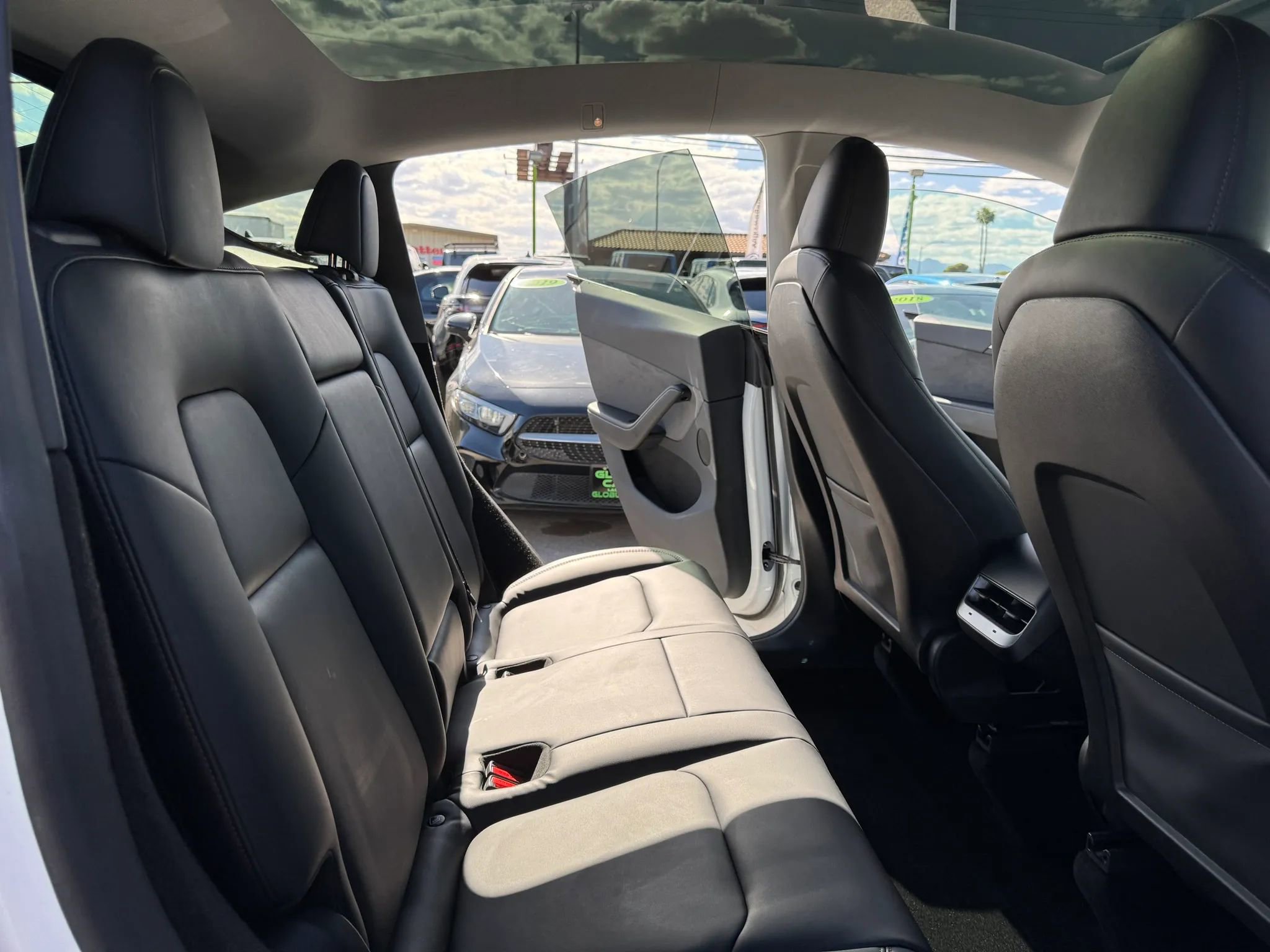 Used 2023 Tesla Model Y Long Range AWD/4WD image 16