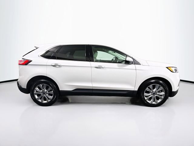 Used 2022 Ford Edge Titanium w/ Equipment Group 301A image 9