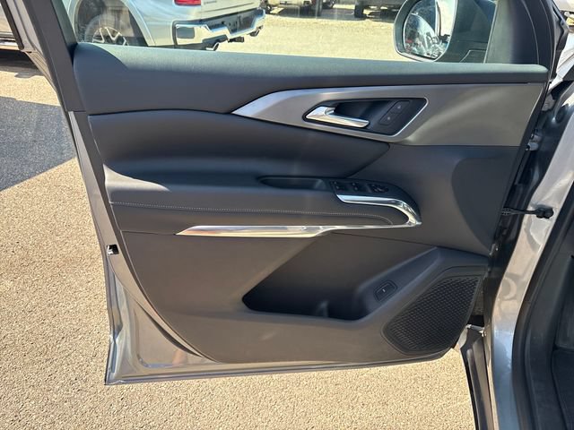 Used 2025 Chevrolet Traverse LT AWD/4WD image 7