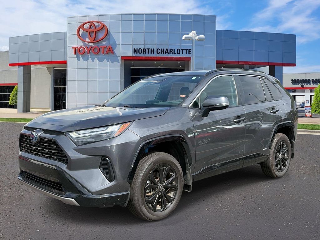 Used 2024 Toyota RAV4 SE AWD/4WD image 8
