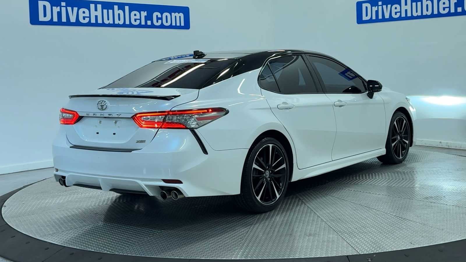 Used 2019 Toyota Camry XSE w/ Navigation Package FWD image 6