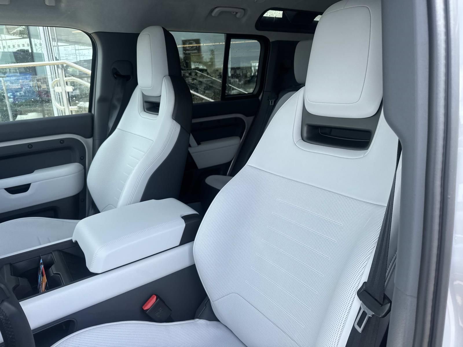 New 2026 Land Rover Defender 110 OCTA image 10