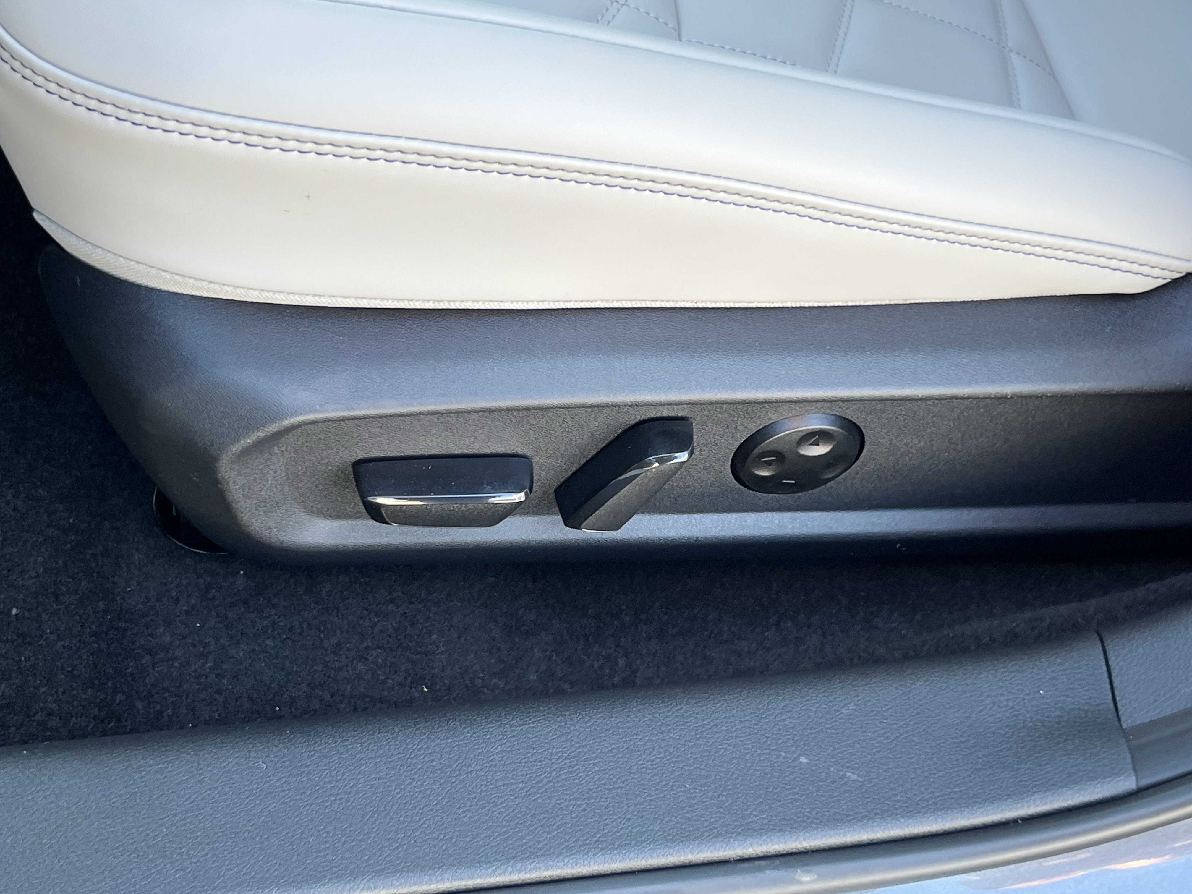 New 2026 Nissan Sentra SL w/ Floor Mat Package image 14