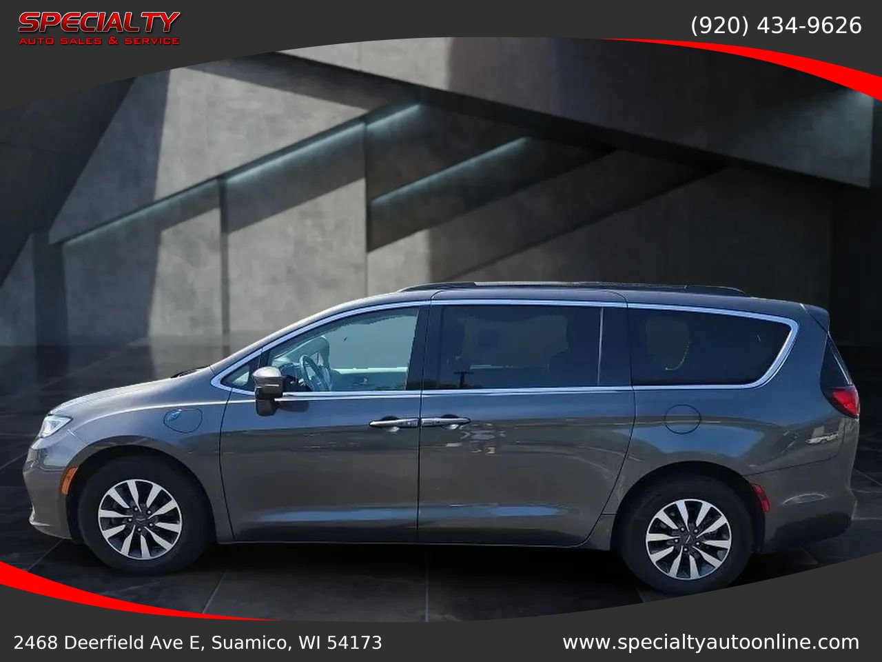 Used 2021 Chrysler Pacifica Touring w/ Cold Weather Group FWD image 9