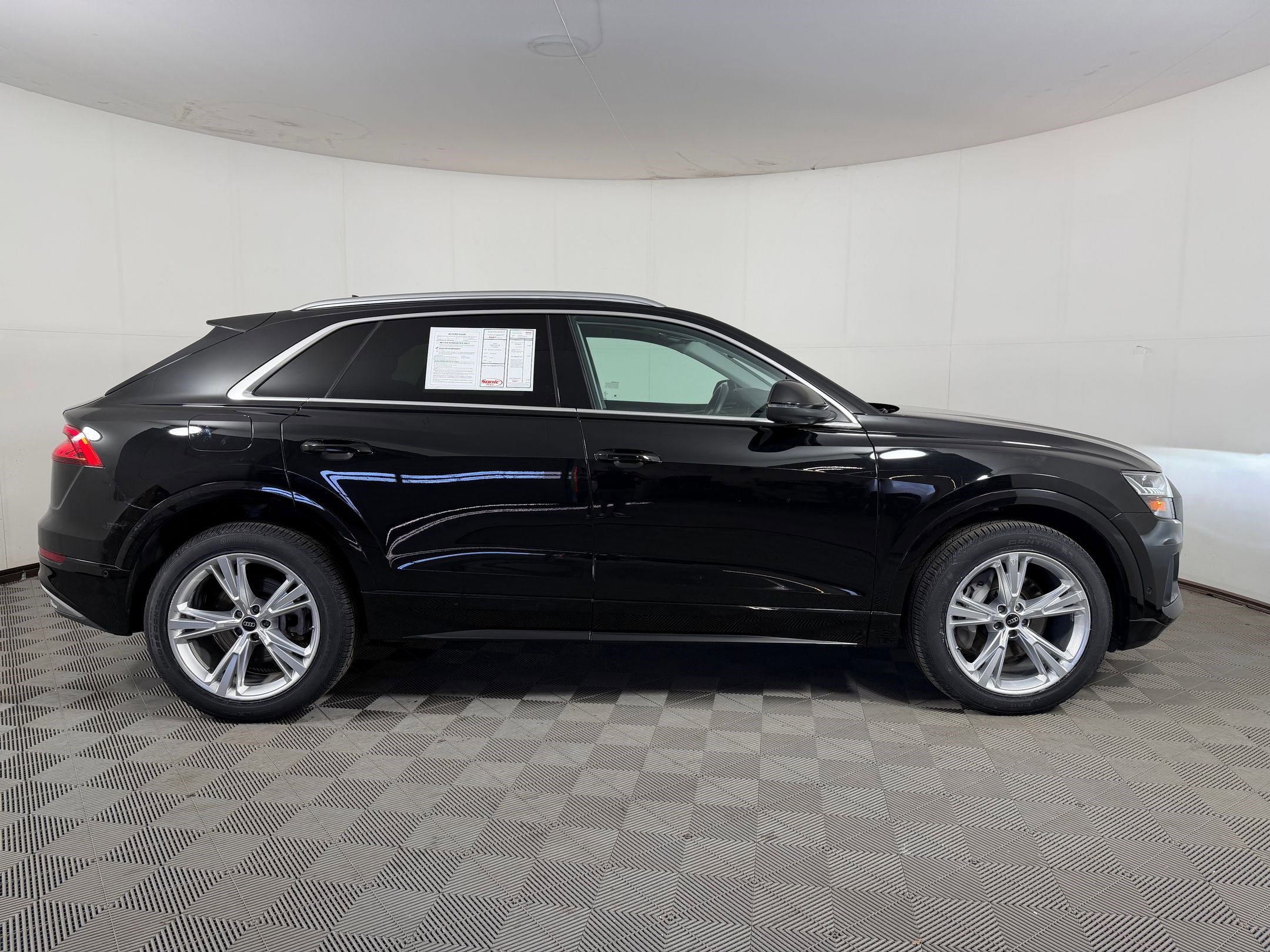 Used 2023 Audi Q8 Premium w/ Convenience Package image 8