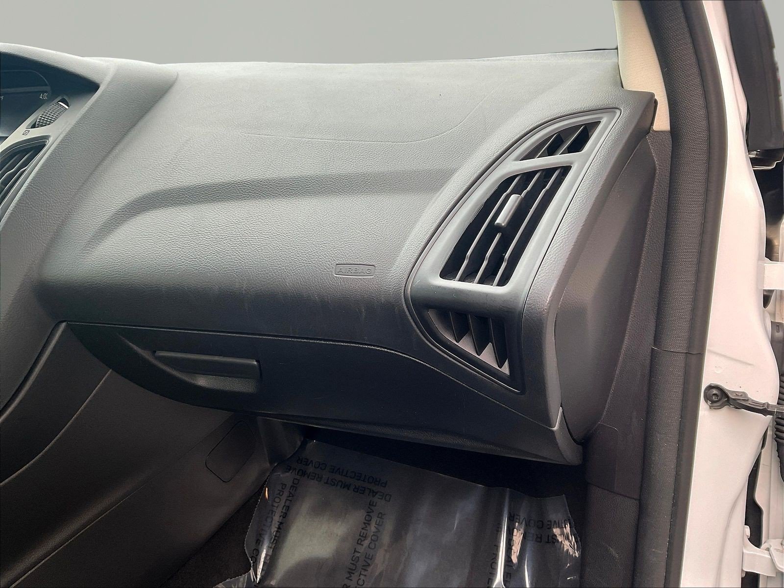 Used 2018 Ford Focus SE w/ Interior Protection Package FWD image 25