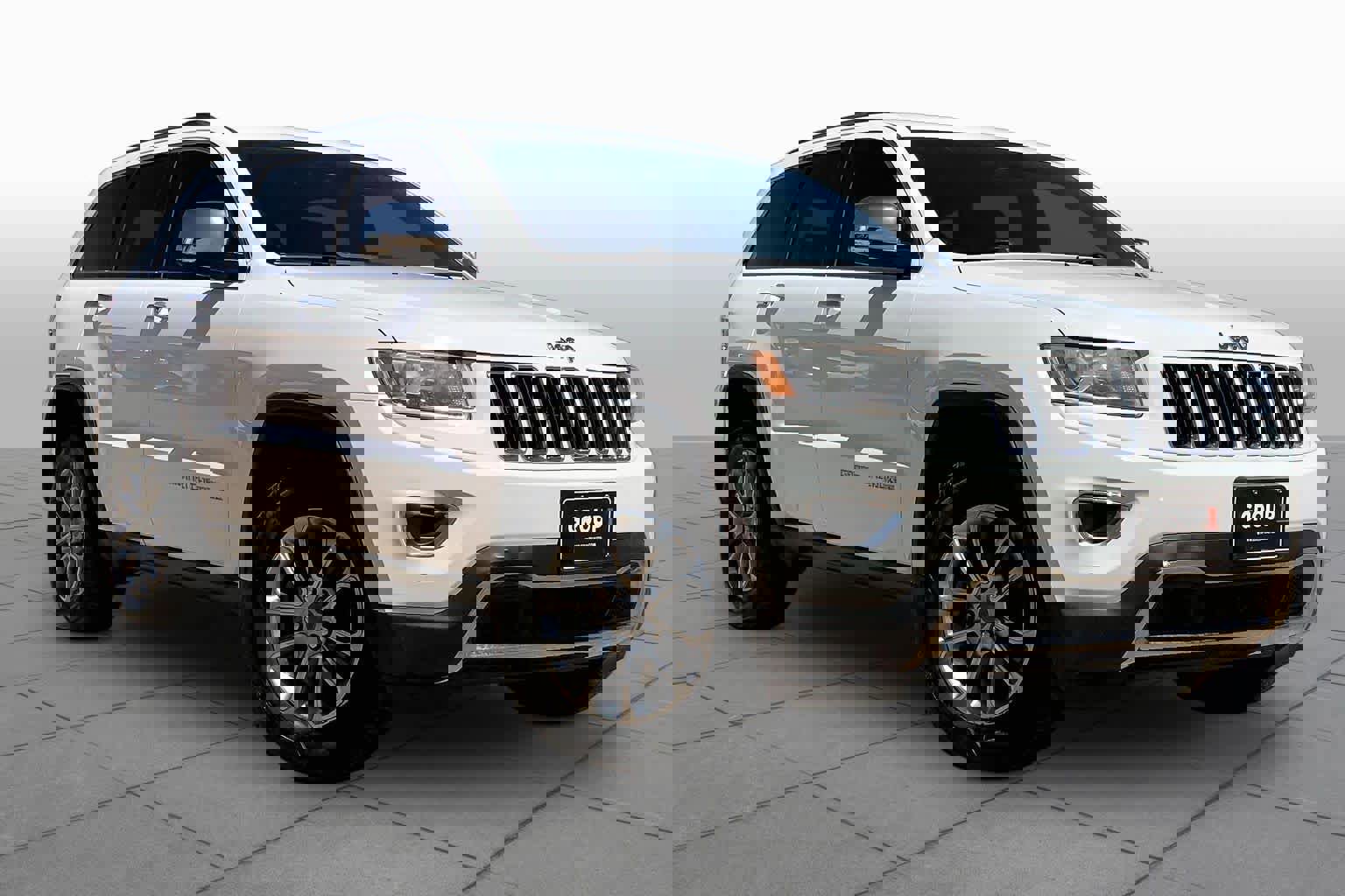 Used 2016 Jeep Grand Cherokee Limited w/ Trailer Tow Group IV image 3