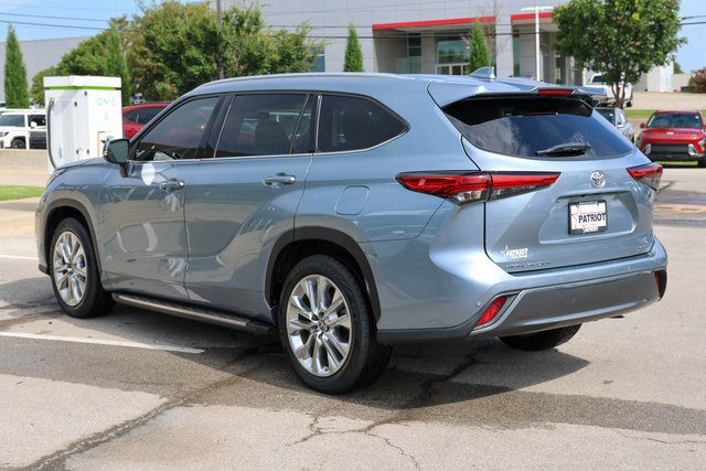 Used 2021 Toyota Highlander Limited image 5