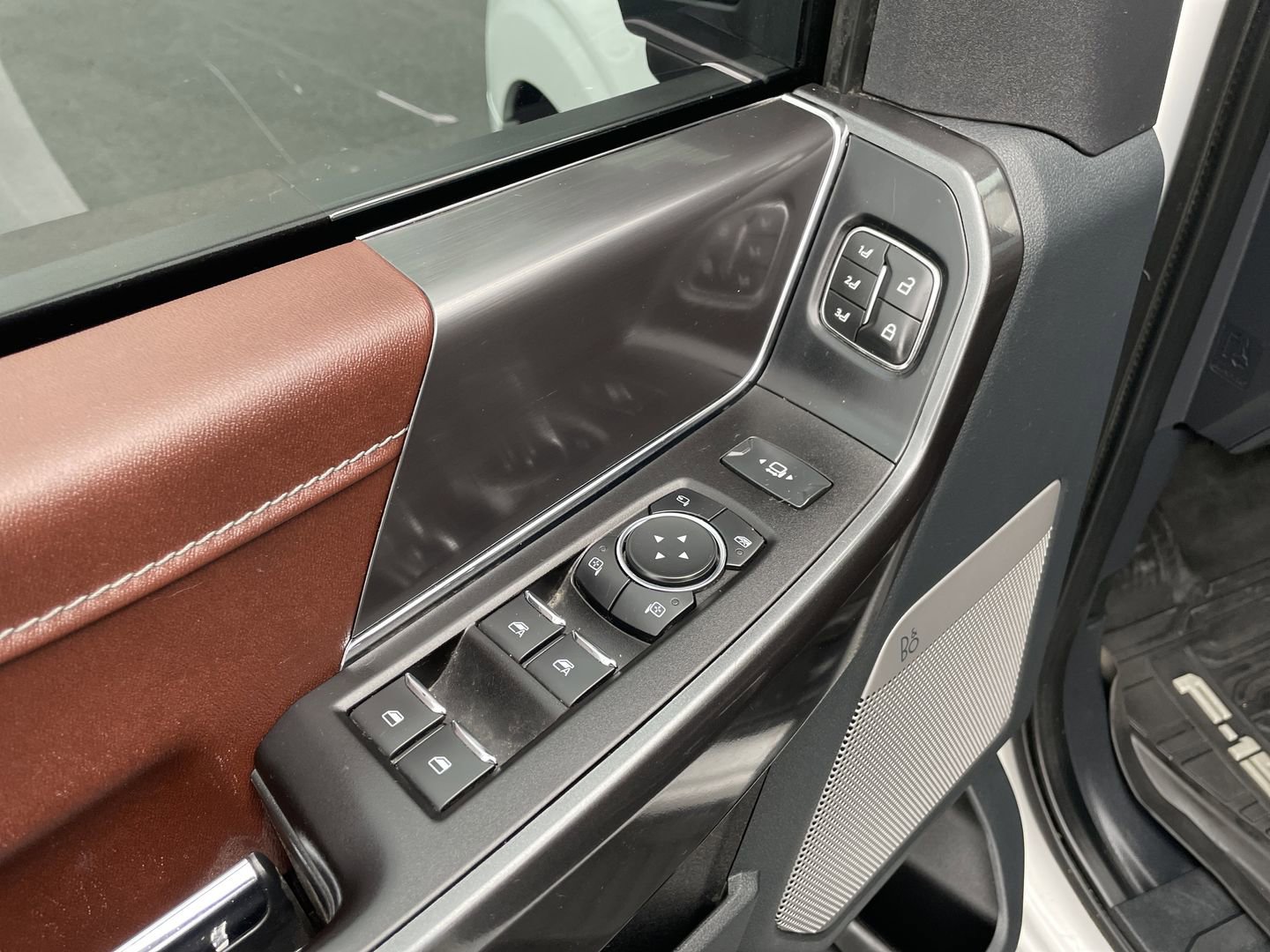 Used 2021 Ford F150 Lariat w/ Max Trailer Tow Package image 11