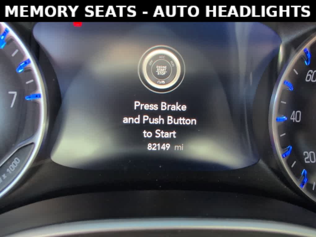 Used 2022 Chrysler Pacifica Touring-L image 8