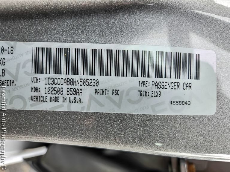 Used 2017 Chrysler 200 Limited Platinum FWD image 23