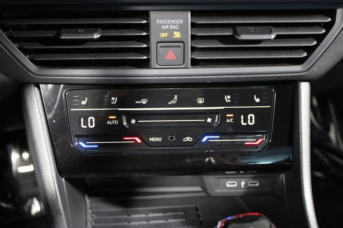 Used 2025 Volkswagen Jetta GLI Autobahn FWD image 21