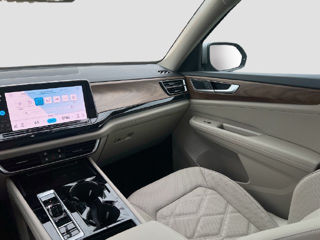 New 2026 Volkswagen Atlas SE FWD image 24