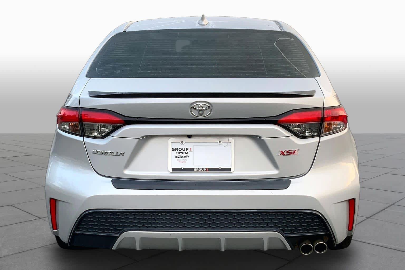 Used 2022 Toyota Corolla XSE w/ Carpet Mat Package (TMS) FWD image 5
