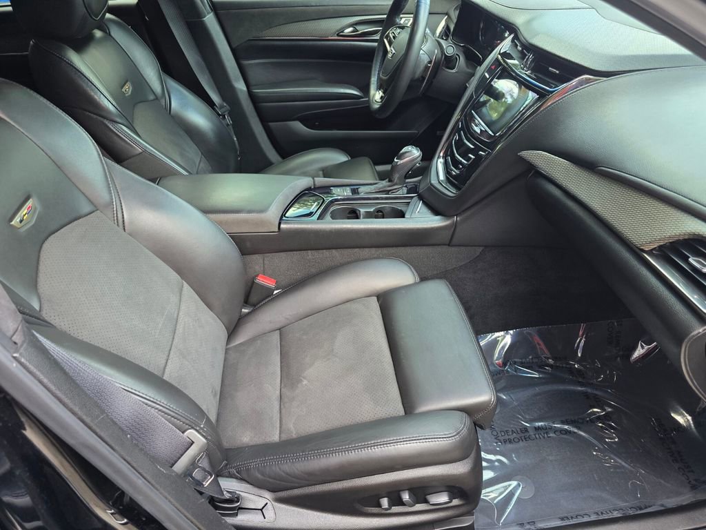 Used 2019 Cadillac CTS V w/ Luxury Package RWD image 27