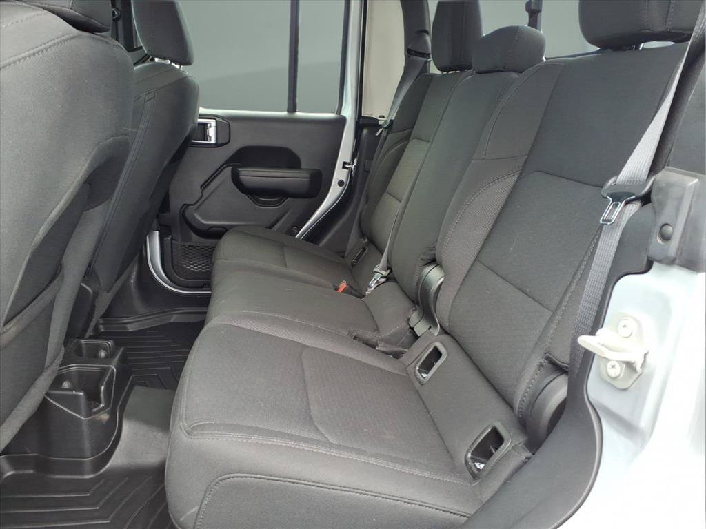 Certified 2023 Jeep Gladiator Sport AWD/4WD image 19