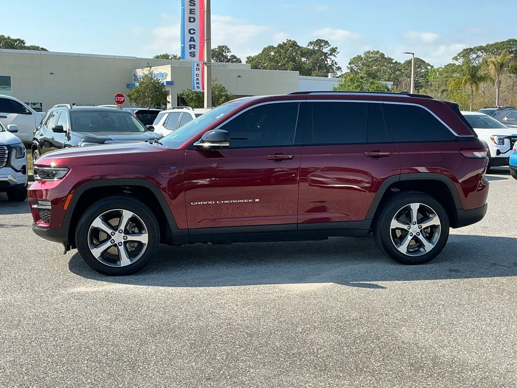 Used 2023 Jeep Grand Cherokee 4WD 4xe w/ Luxury Tech Group II image 3