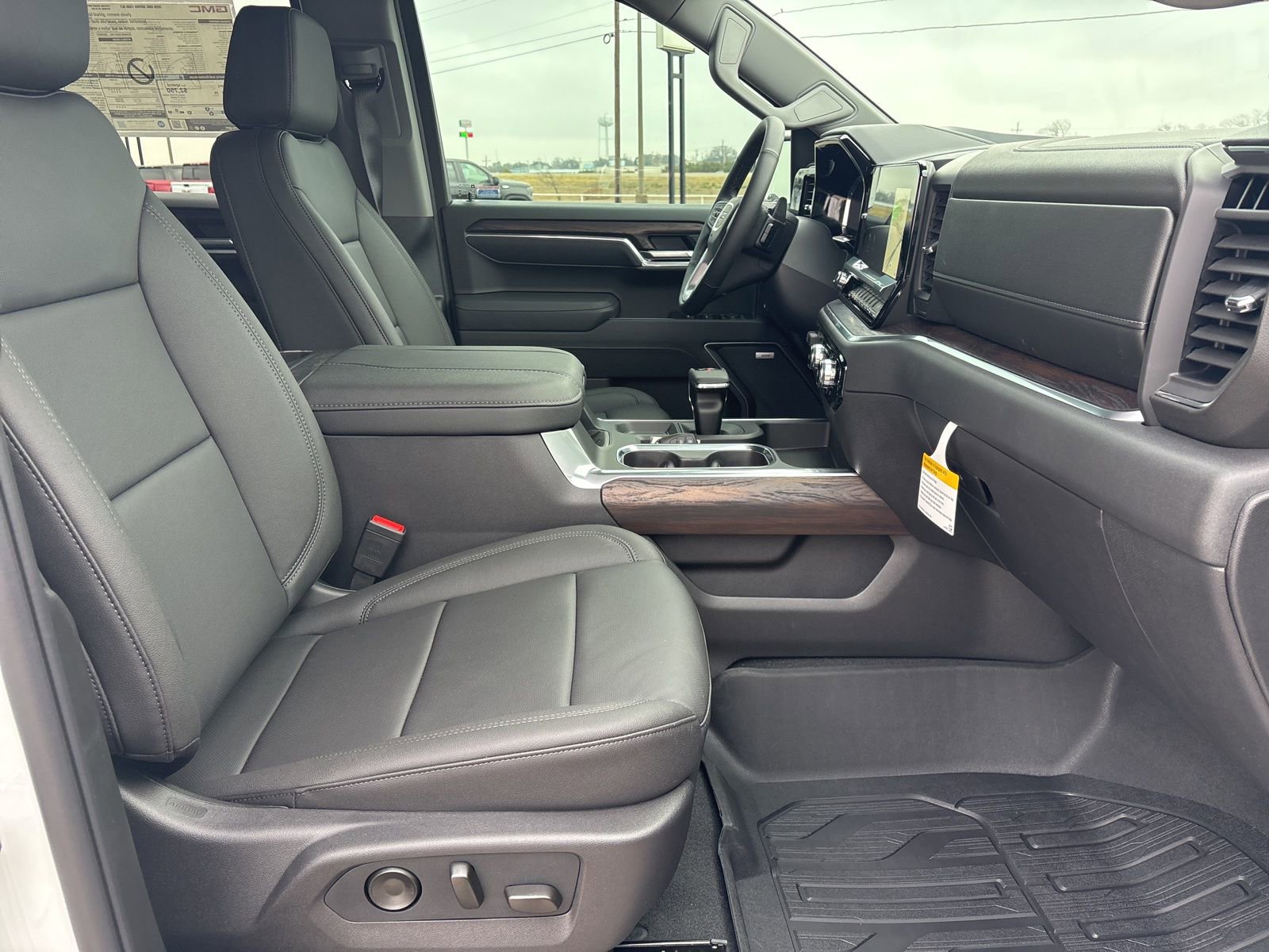 New 2026 GMC Sierra 1500 SLT image 14