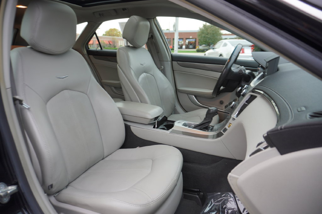 Used 2010 Cadillac CTS Premium AWD/4WD image 31