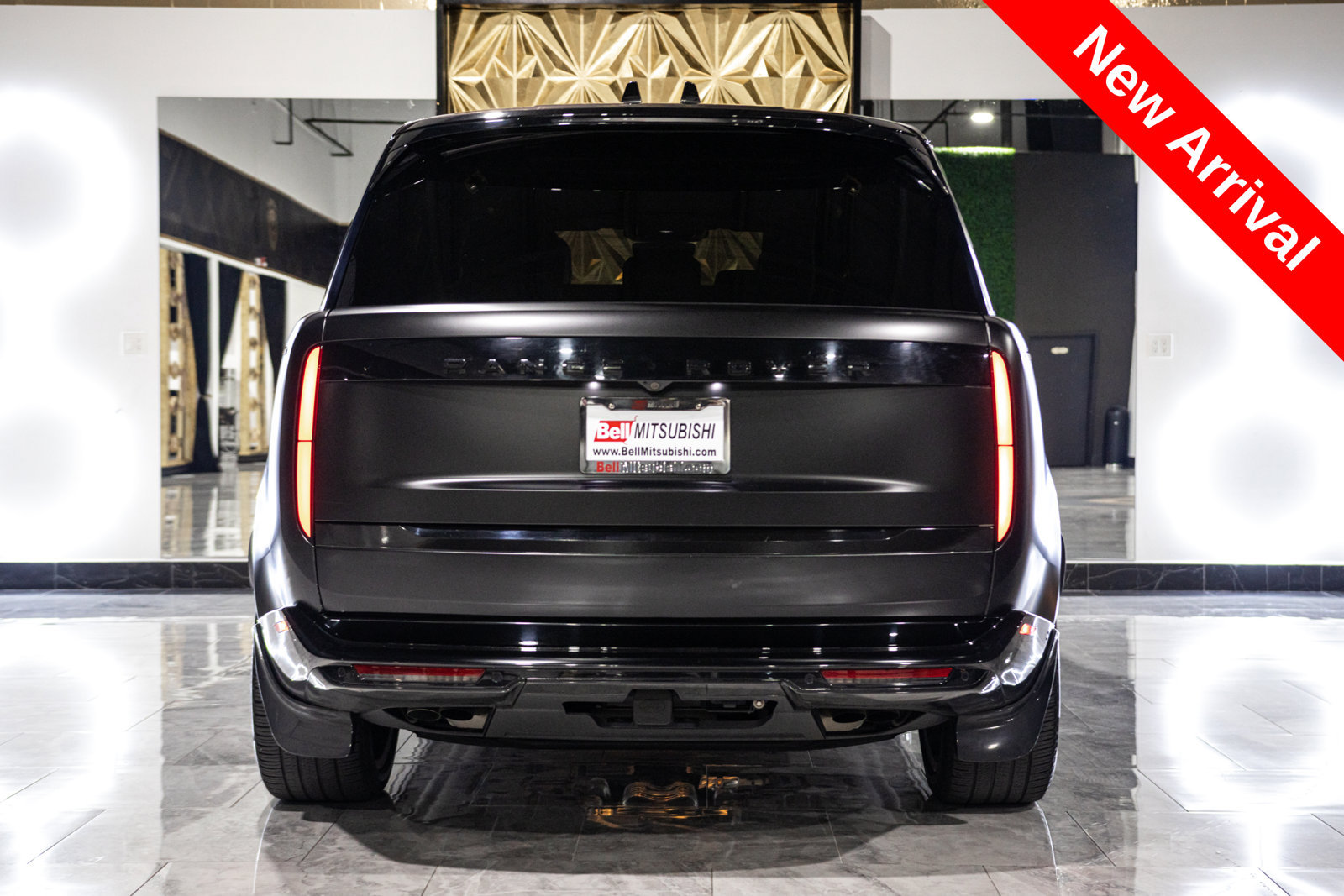 Used 2023 Land Rover Range Rover Long Wheelbase SE AWD/4WD image 6