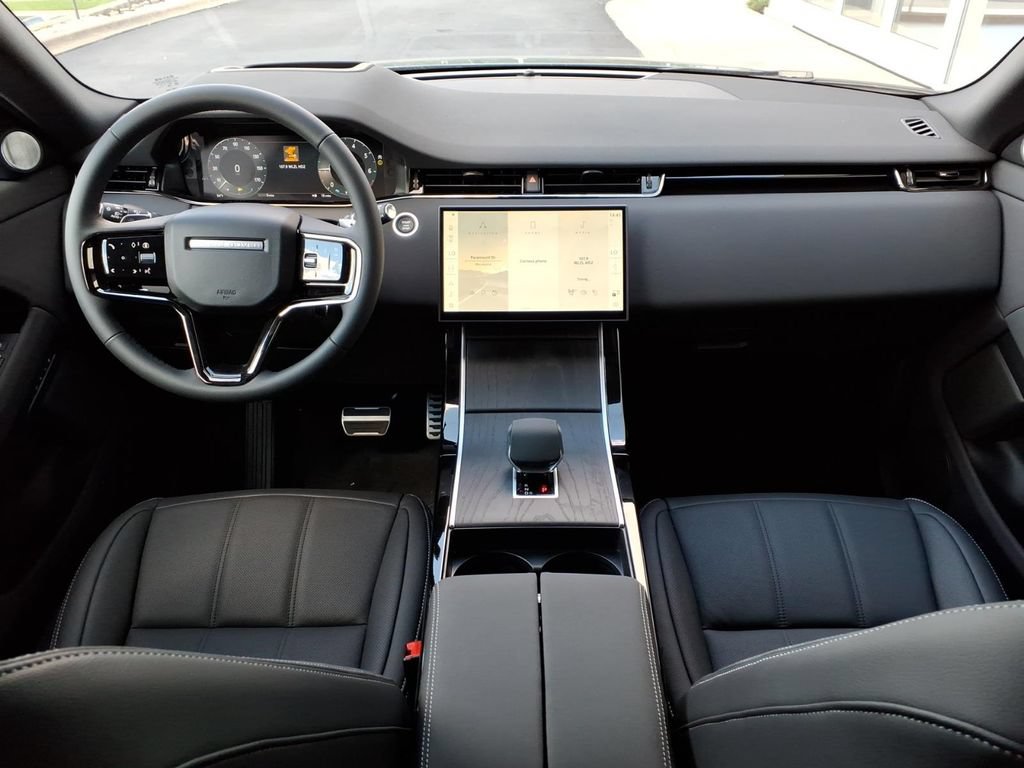 New 2026 Land Rover Range Rover Evoque Hoxton AWD/4WD image 9