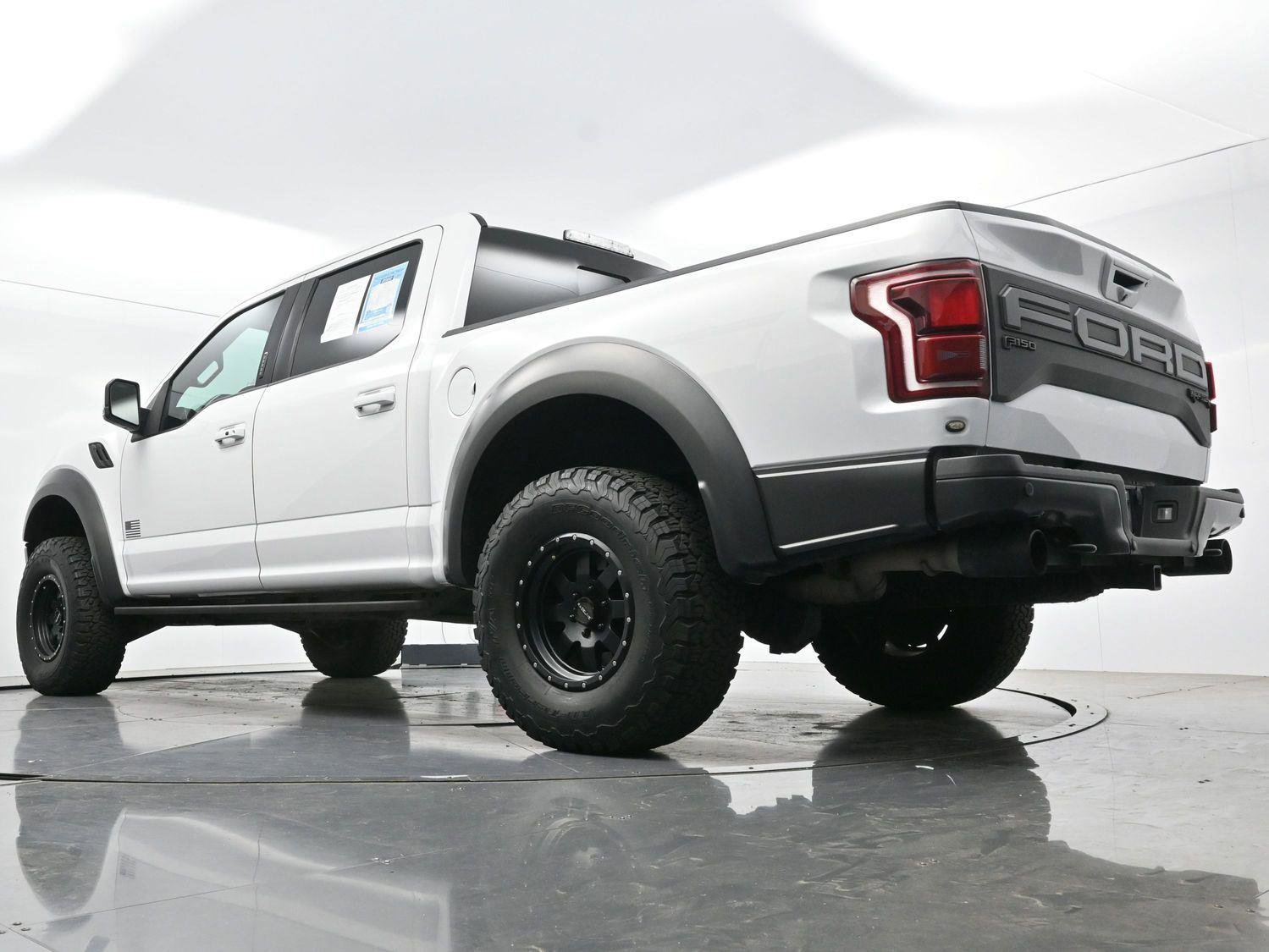 Used 2020 Ford F150 Raptor w/ Equipment Group 802A Luxury AWD/4WD image 54