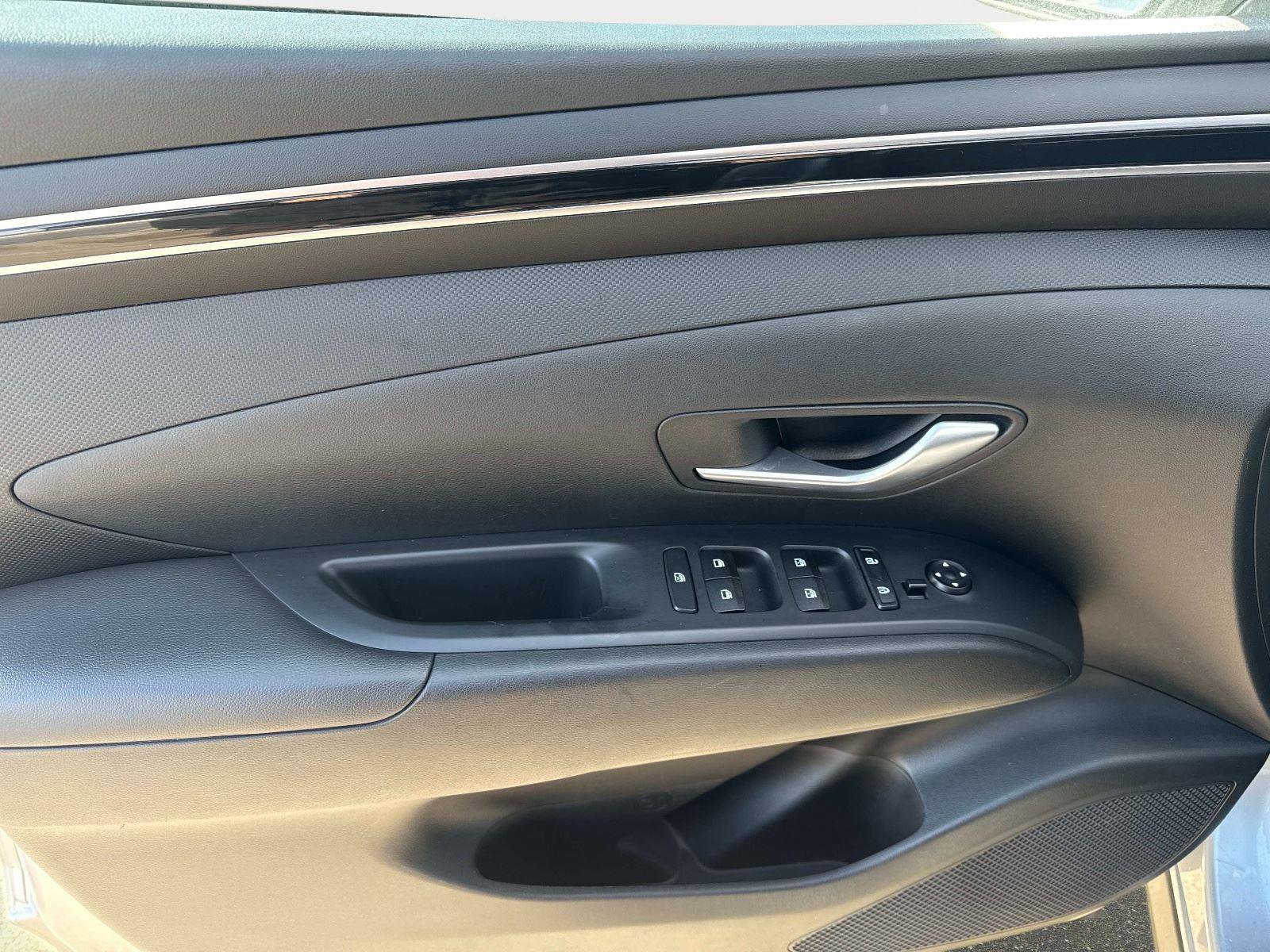 Used 2023 Hyundai Tucson SEL w/ Winter Package image 18