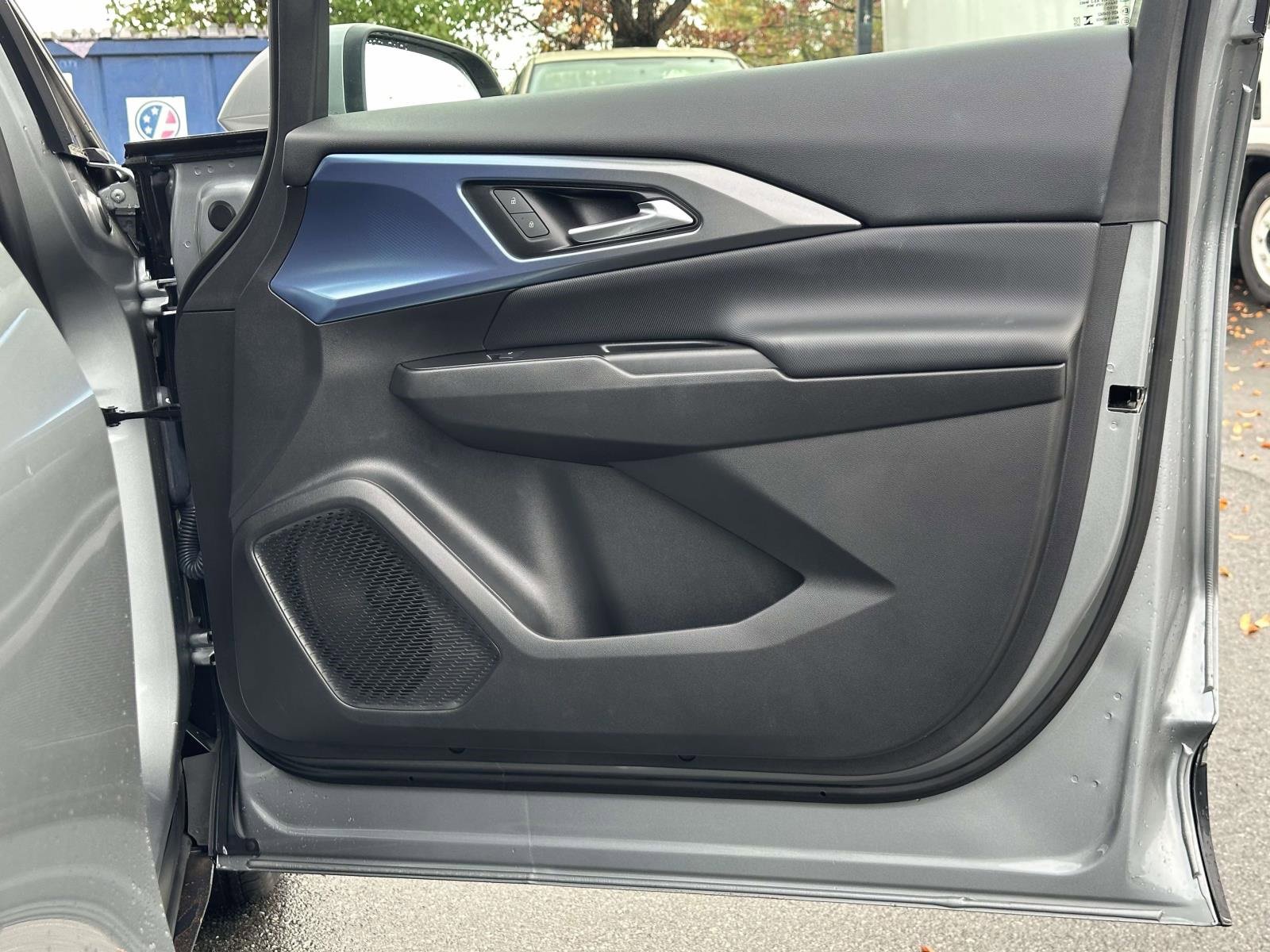 Used 2024 Chevrolet Equinox EV LT image 27