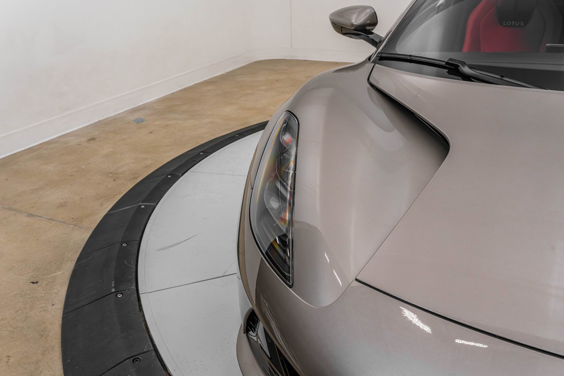 Used 2025 Lotus Emira RWD image 38
