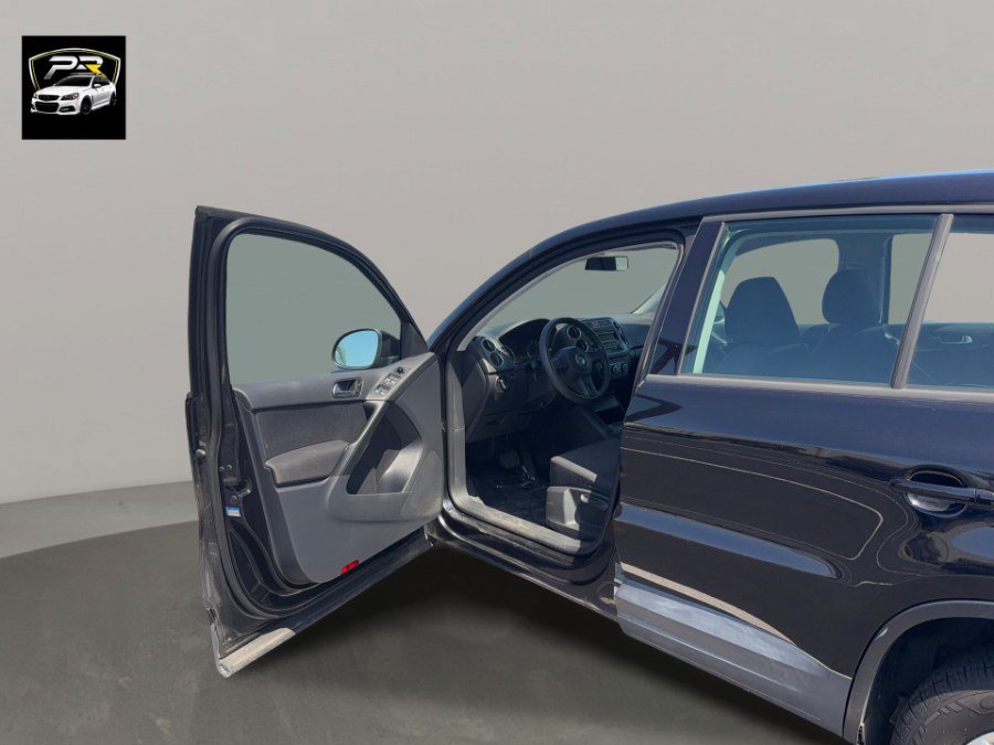 Used 2011 Volkswagen Tiguan S AWD/4WD image 9